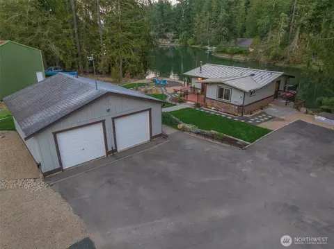 Exterior - 5440 E Grapeview Loop Rd, Allyn, WA 98524 photo 9 of 12