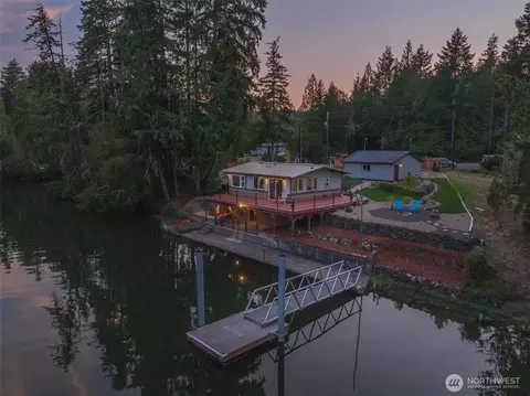 View/Area - 5440 E Grapeview Loop Rd, Allyn, WA 98524 photo 6 of 6