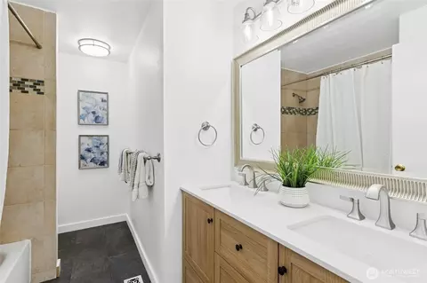 Bath - 10535 NE 196th St, Bothell, WA 98011 photo 3 of 3