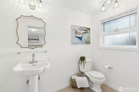 Bath - 10535 NE 196th St, Bothell, WA 98011 photo 2 of 3