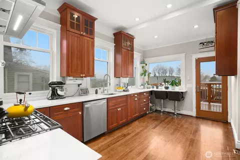 1626 25th Ave, Seattle, WA 98122