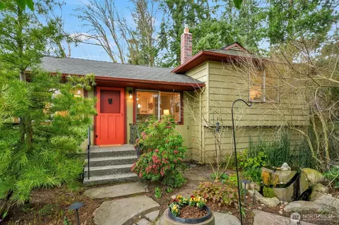 16059 Ashworth Ave N, Shoreline, WA 98133