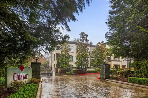 10398 NE 17th St #305, Bellevue, WA 98004