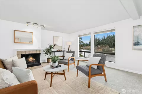 19524 Echo Lake Pl N #A401, Shoreline, WA 98133