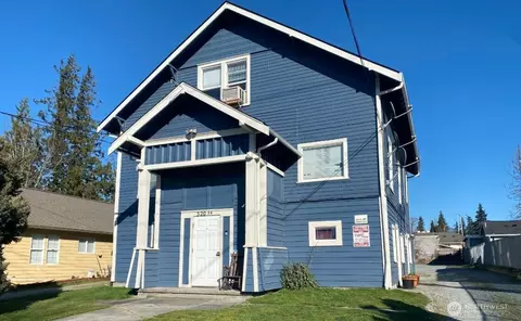 520 N 1st St, Mount Vernon, WA 98273