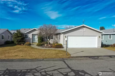715 Quince St #2225, Omak, WA 98841