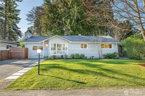 18709 12th Ave NE, Shoreline, WA 98155