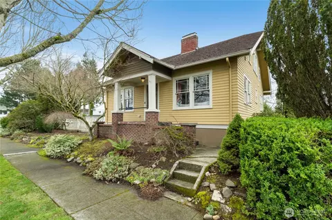 Exterior - 1730 Hillcrest Ave, Enumclaw, WA 98022 photo 2 of 6