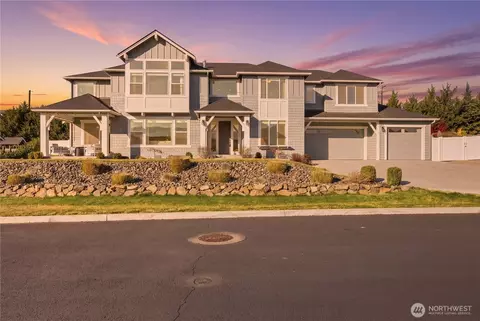 857 S Lamplight Ln, East Wenatchee, WA 98802