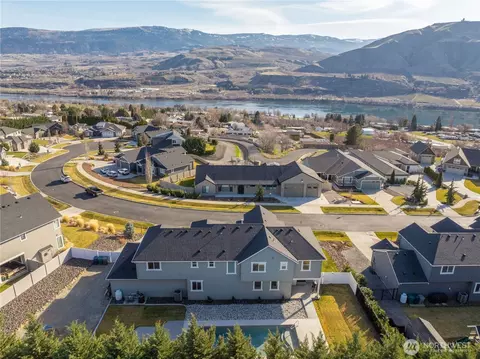 857 S Lamplight Ln, East Wenatchee, WA 98802