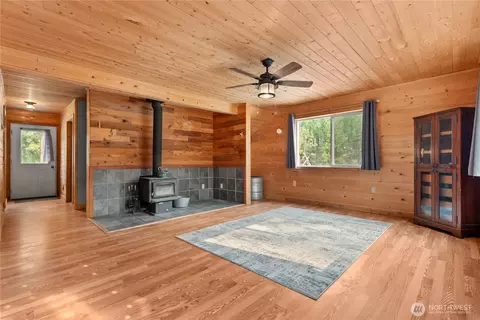 Living - 56 Ruby Two Moons Rd, Tonasket, WA 98855 photo 2 of 7