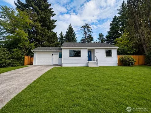3252 Herren Ave, Bremerton, WA 98310