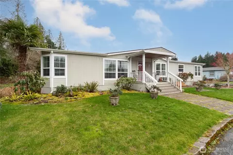6680 NE Aquarius Ln, Bremerton, WA 98311