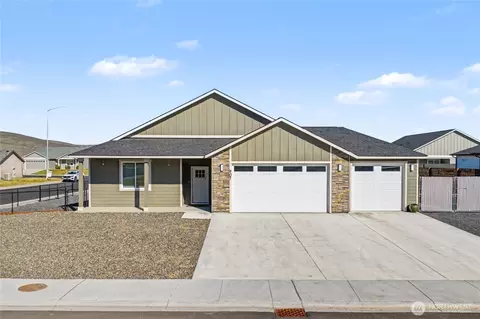 907 NE 5th Ave, Ephrata, WA 98823