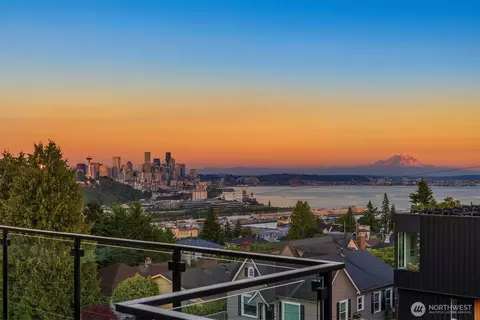2630 W Lynn St, Seattle, WA 98199