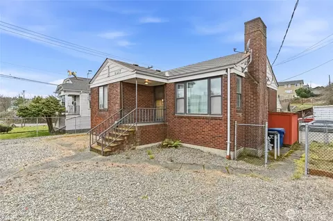 9017 14th Ave S, Seattle, WA 98108