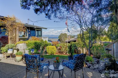 6404 N Five Views Rd, Tacoma, WA 98407