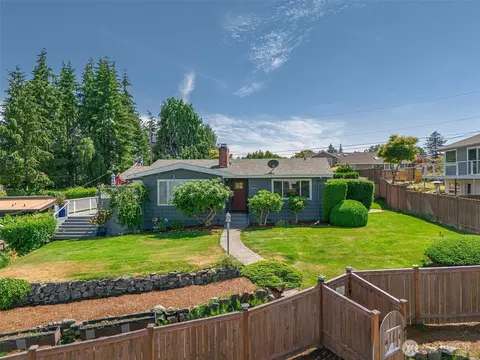 6404 N Five Views Rd, Tacoma, WA 98407