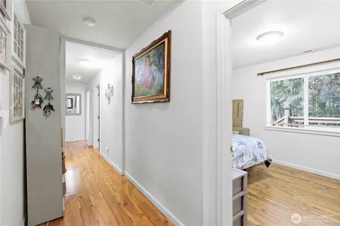 Entry Way - 421 Mcadams Rd E, Longview, WA 98632 photo 1 of 1