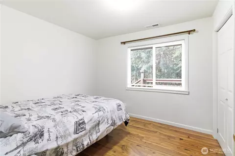 Bedroom - 421 Mcadams Rd E, Longview, WA 98632 photo 1 of 4