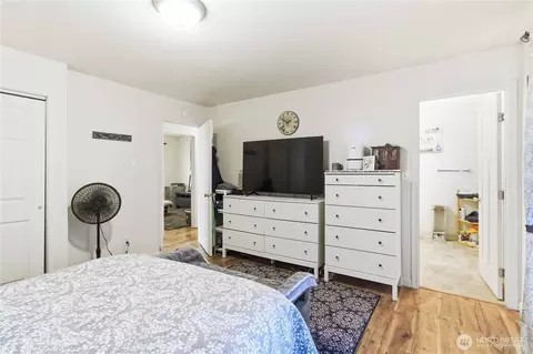 Bedroom - 421 Mcadams Rd E, Longview, WA 98632 photo 4 of 4