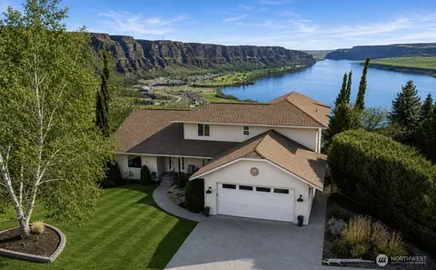 23821 Rd 97 NW, Quincy, WA 98848