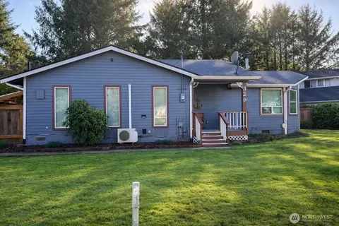 329 Sextans Ave SW, Ocean Shores, WA 98569