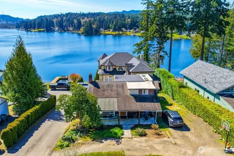 1259 Northlake Way NW, Bremerton, WA 98312