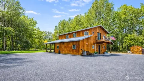 11761 Thorp Hwy N, Thorp, WA 98946