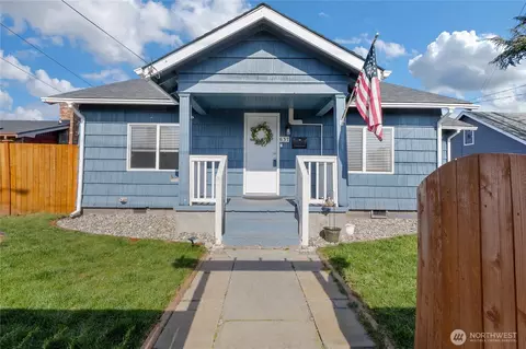 637 Elizabeth St, Sumner, WA 98390