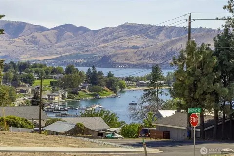 15 Indigo Ln, Manson, WA 98831