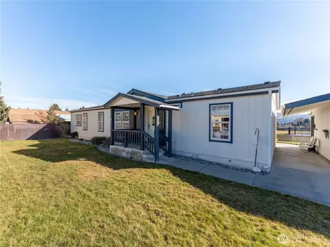 913 Meadow Rdg, Wenatchee, WA 98801