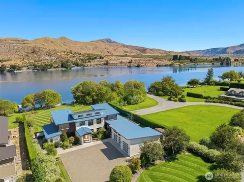 252 Vineyard Dr, Orondo, WA 98843