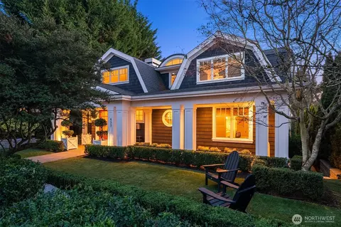 433 11th Ave W, Kirkland, WA 98033