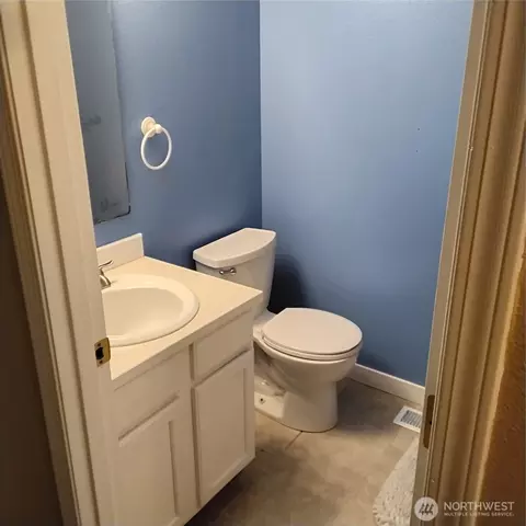 Bath - 308 Callendar St NW, Orting, WA 98360 photo 1 of 3