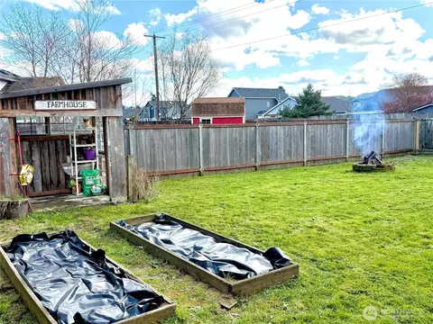Exterior - 308 Callendar St NW, Orting, WA 98360 photo 3 of 5