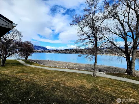 1 Beach 585-f, Manson, WA 98831