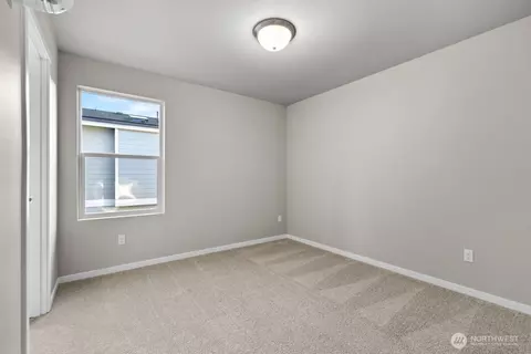 Bedroom - 7027 Rainier Dr #E, Everett, WA 98203 photo 3 of 5