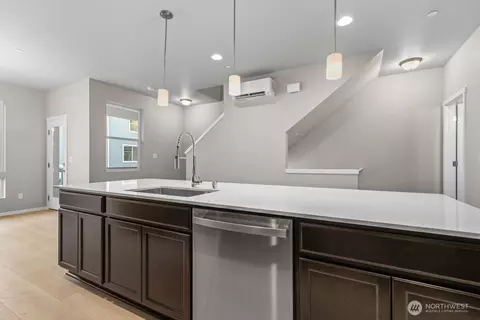 Kitchen - 7027 Rainier Dr #E, Everett, WA 98203 photo 3 of 5