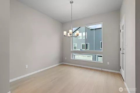 Dining - 7027 Rainier Dr #E, Everett, WA 98203 photo 1 of 1
