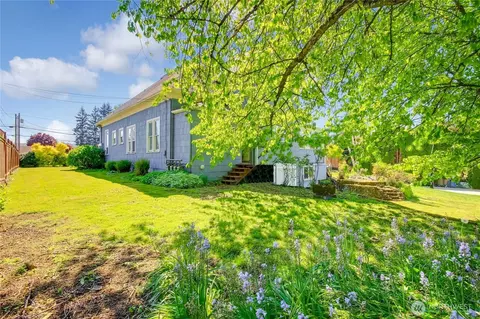 Exterior - 414 Sumner Ave, Sumner, WA 98390 photo 4 of 4