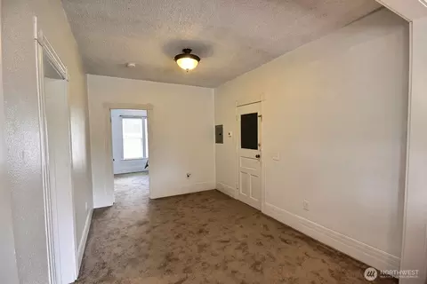 Other - 414 Sumner Ave, Sumner, WA 98390 photo 2 of 7