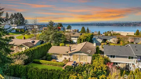 6114 104th Ave NE, Kirkland, WA 98033