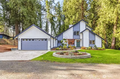 11785 Penny Pl NE, Bainbridge Island, WA 98110