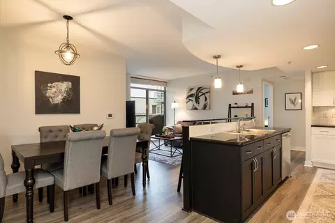 2929 1st Ave #313, Seattle, WA 98121