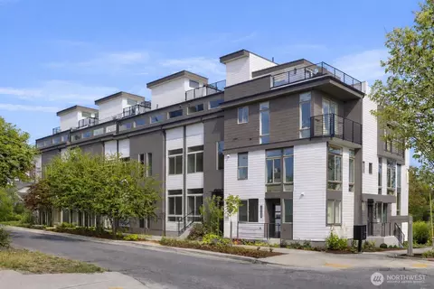 4416 Midvale Ave N, Seattle, WA 98103