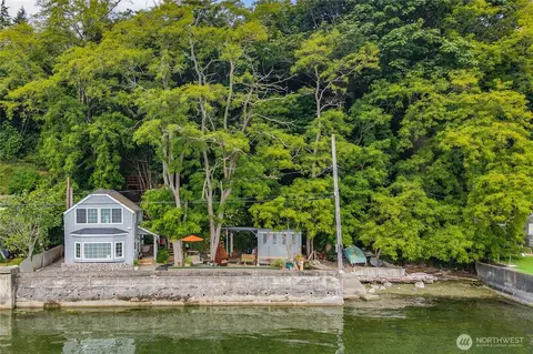 230 S 219th St, Normandy Park, WA 98198