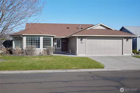 2081 Gemstone Dr, Walla Walla, WA 99362