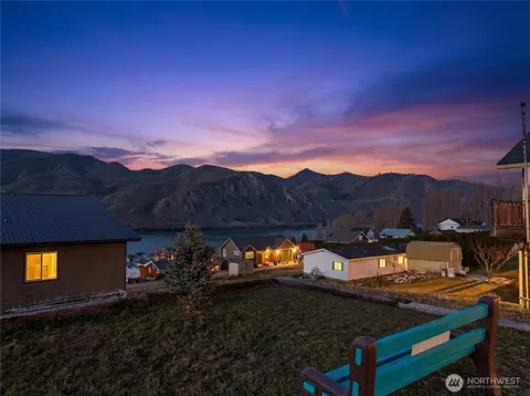 119 Crest View Dr, Orondo, WA 98843