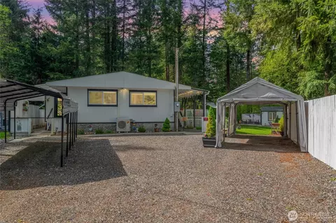 6360 Overland Trl, Maple Falls, WA 98266